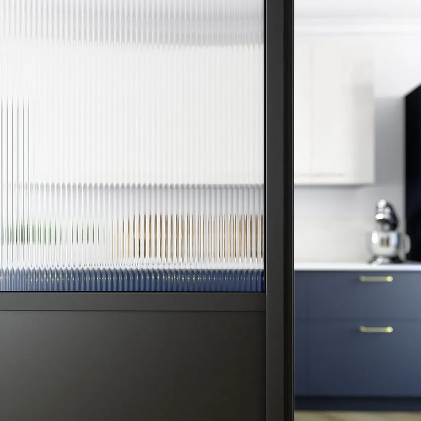 Verrière sur mesure cloison vitrée sur mesure — décor Fenix®, aménagé par Gitter à Hagondange (gammes Portéa)